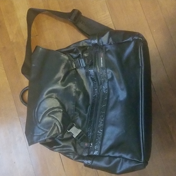 SOLD Samsonite RED Label Backpack - Picture 1 of 7